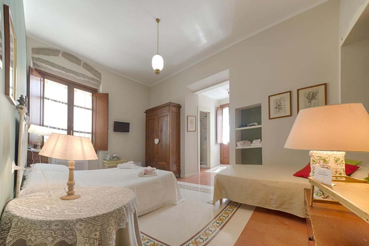 B&B A casa di Teresa Olbia Bagian luar foto